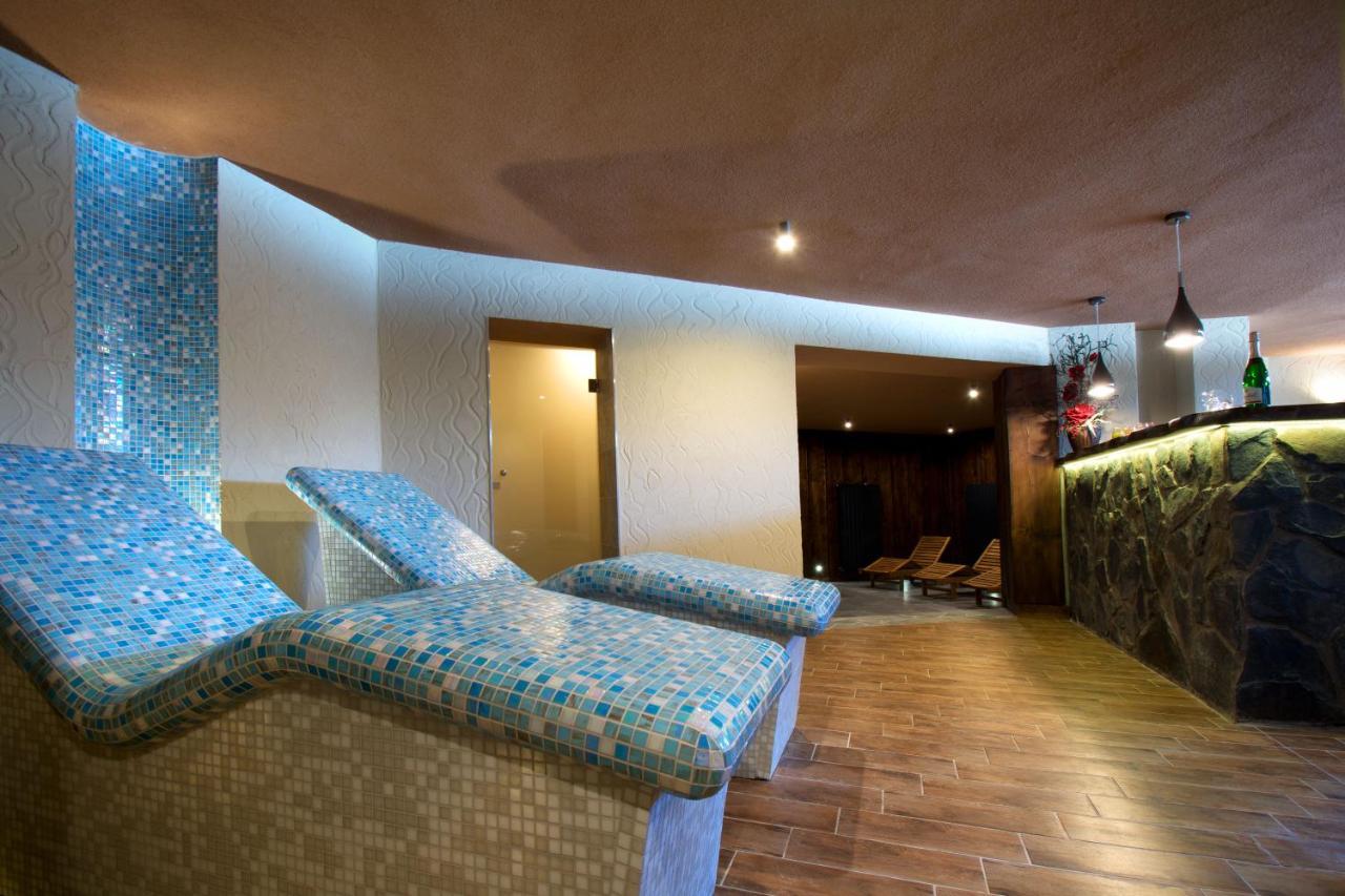 Hotel Lesana Stará Lesná Exteriör bild