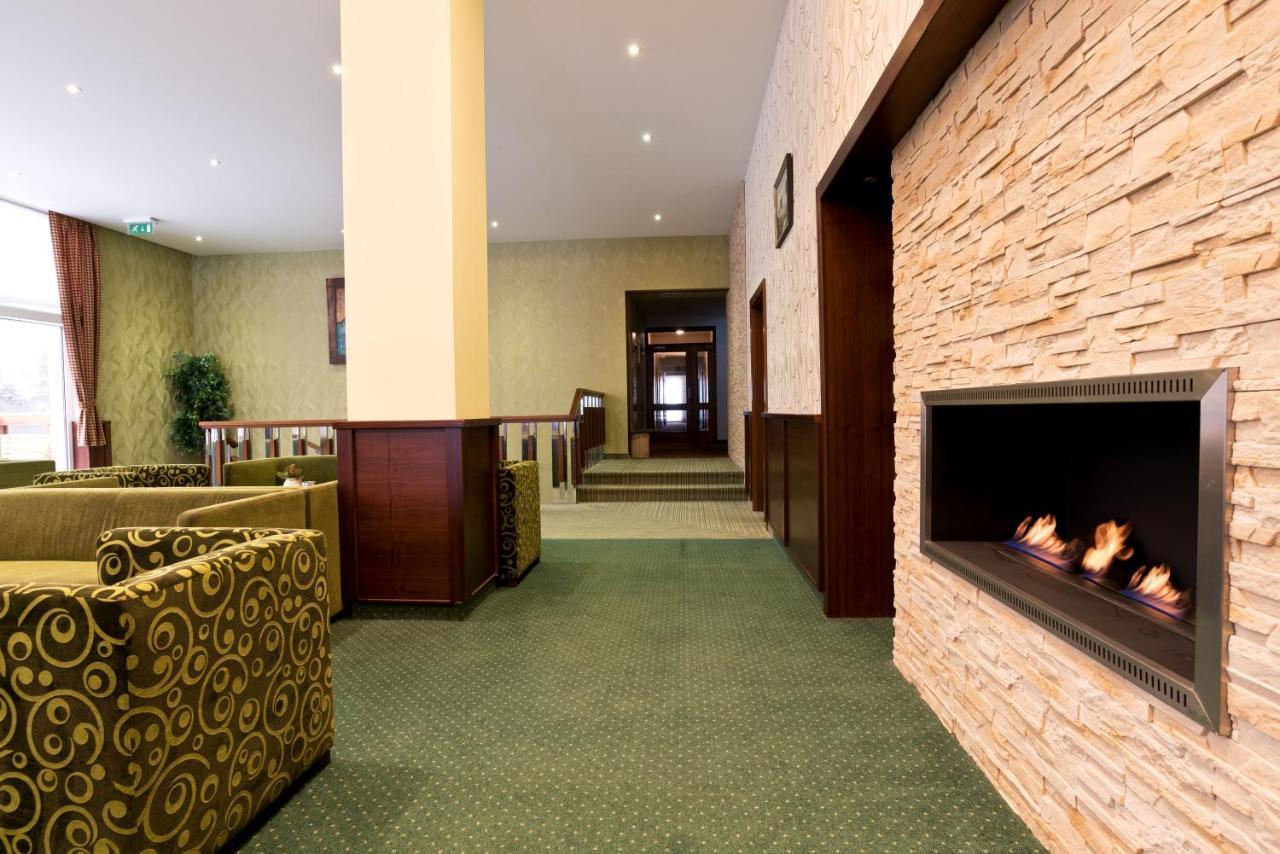Hotel Lesana Stará Lesná Exteriör bild
