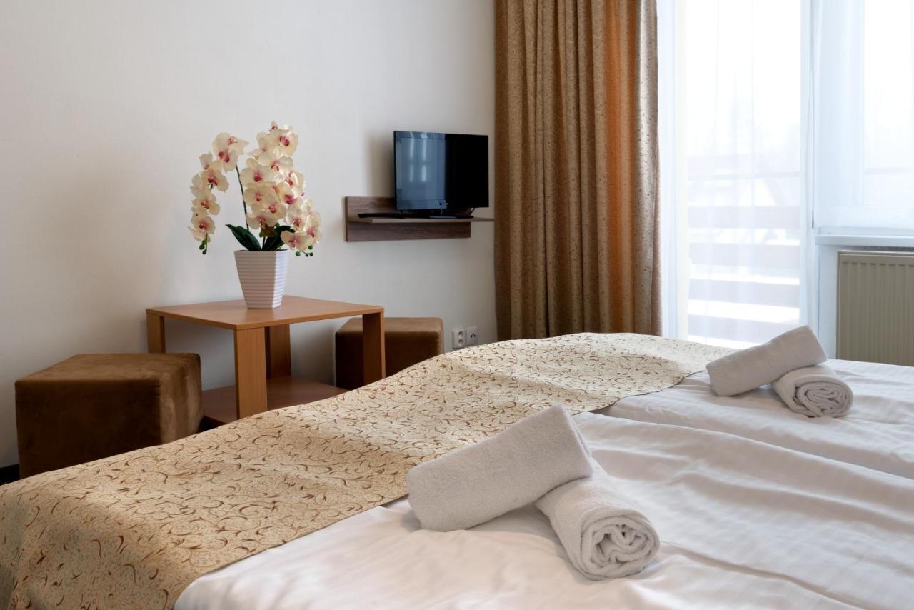 Hotel Lesana Stará Lesná Exteriör bild