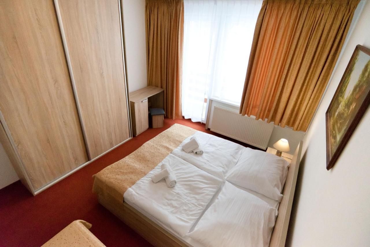 Hotel Lesana Stará Lesná Exteriör bild