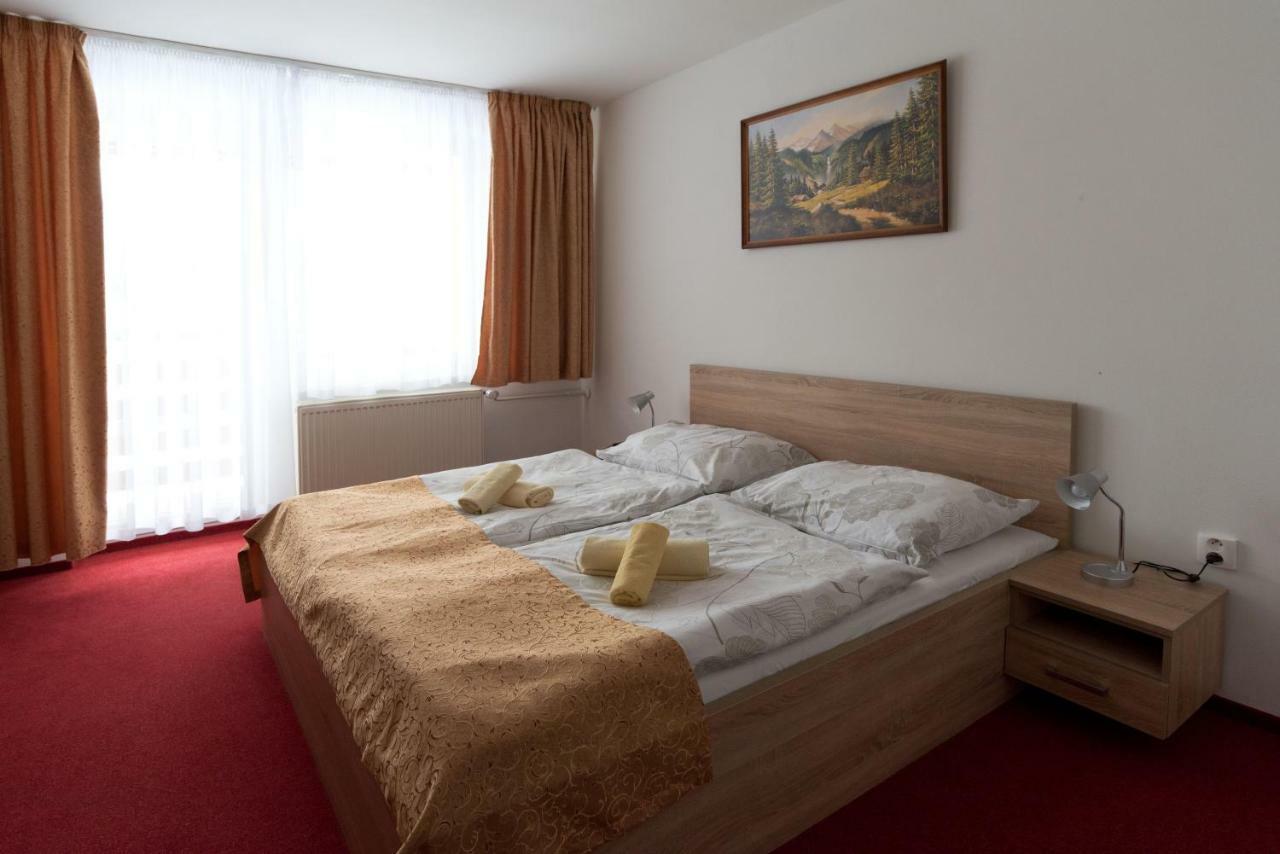 Hotel Lesana Stará Lesná Exteriör bild